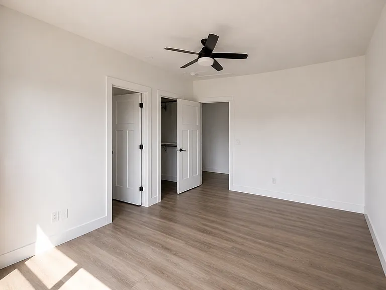 6306-6308 Decker Ln — Photo 11