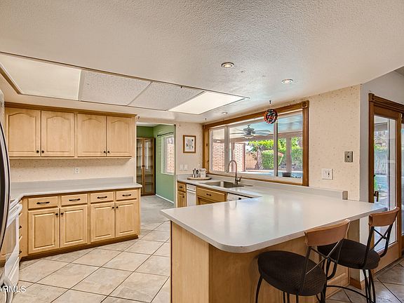 5th image of 1843 E CORNELL Drive