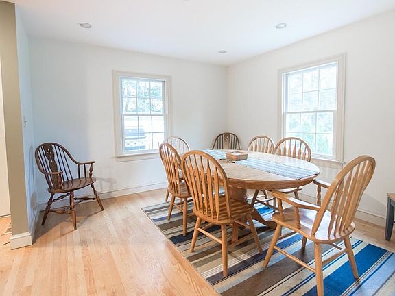 5th image of 344 Elmwood Ave