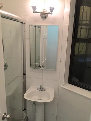 Rented by Bezell Group | media 4