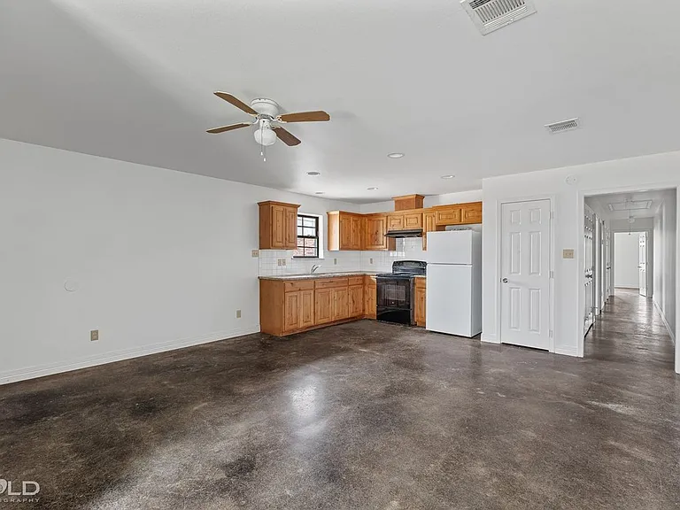 1719 Lakeshore Dr #B — Photo 12