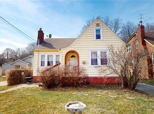 2004 40th St, Des Moines, IA 50310