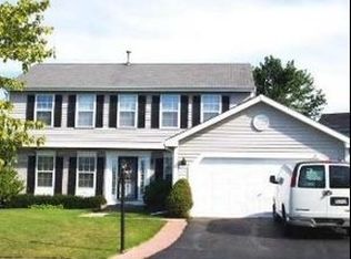 4 Seneca Ct, Streamwood, IL 60107