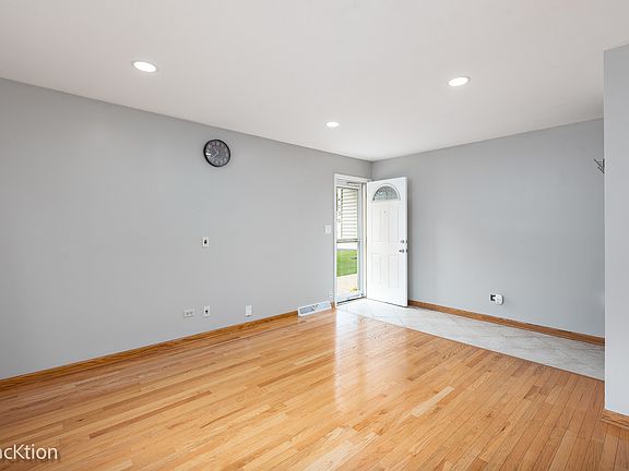 2nd image of 4030 N Adams St