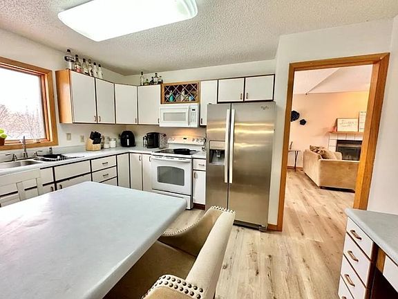 4th image of 1806 Gryn Dr