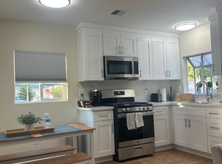 20770 Clarendon St, Woodland Hills, CA 91367