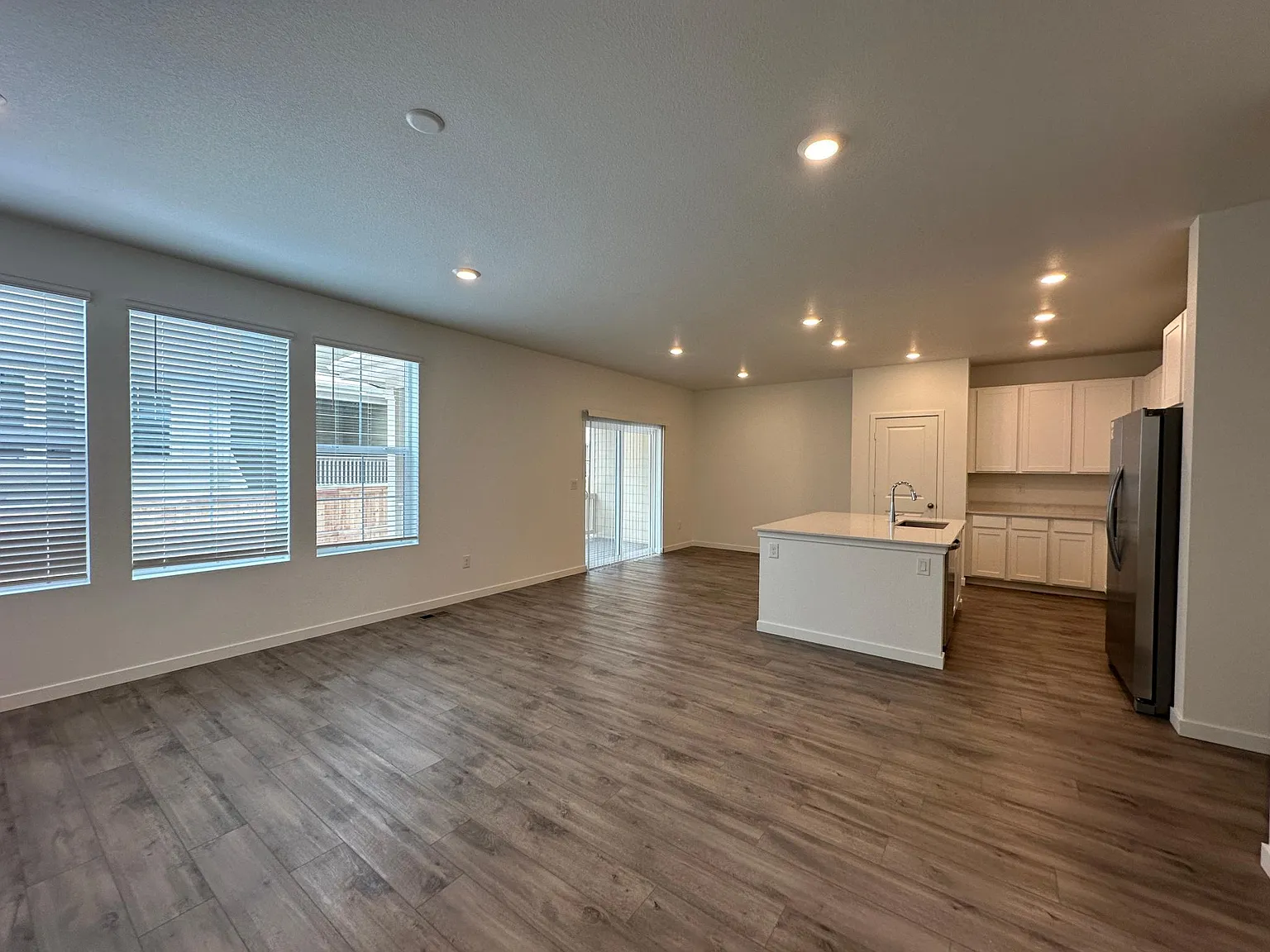 637 Fieldstone Pl — Photo 4