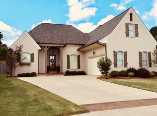 330 Windsor Dr N, Oxford, MS 38655