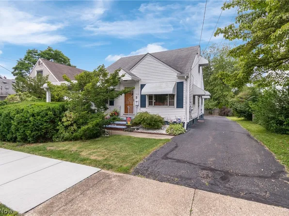 1924 16th St SW, Akron, OH 44314