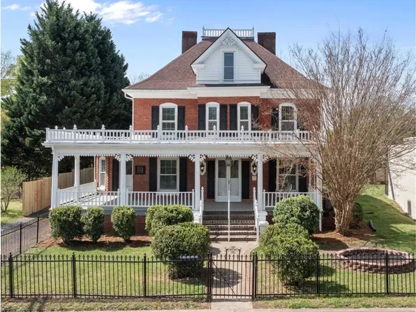 127 Boulevard St, Eden, NC 27288