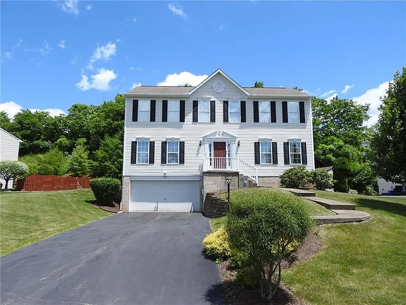211 Blossom Ct photo 1
