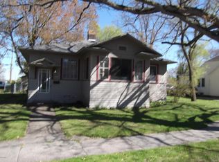 2021 Ruddiman Dr, Muskegon, MI 49445