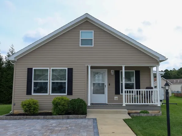 7 Redwood Ct, Mays Landing, NJ 08330