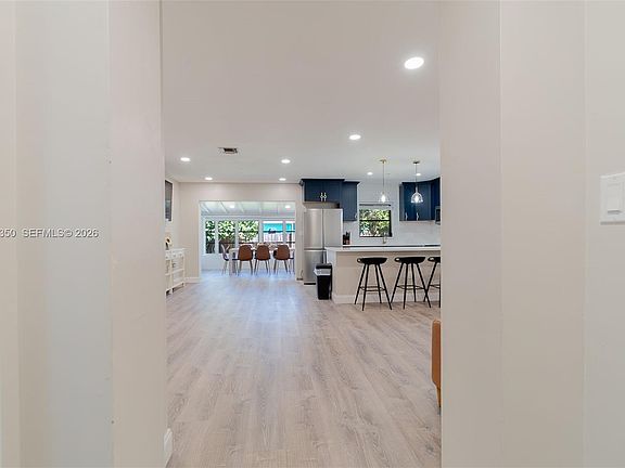 5th image of 712 Tradewind Dr