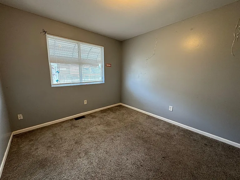 8716 Timken Ave — Photo 11