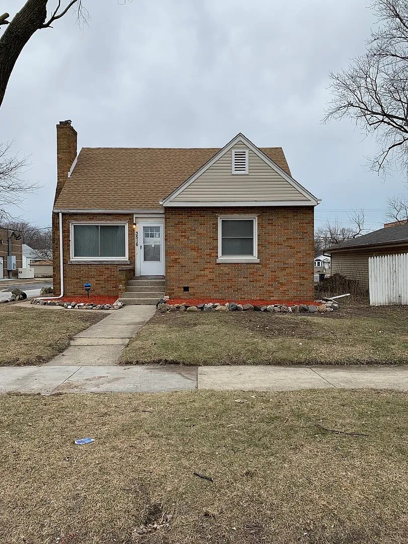 3516 Lake St photo 1