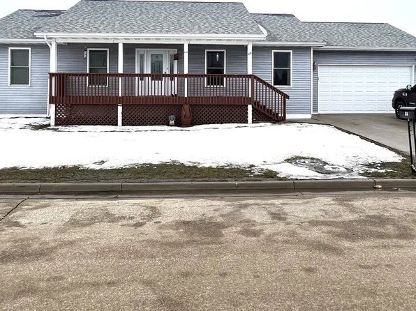 614 9th Ave SE, Stanley, ND 58784