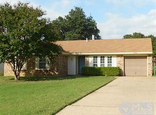 6415 Cedar Cove Ct, Arlington, TX 76016