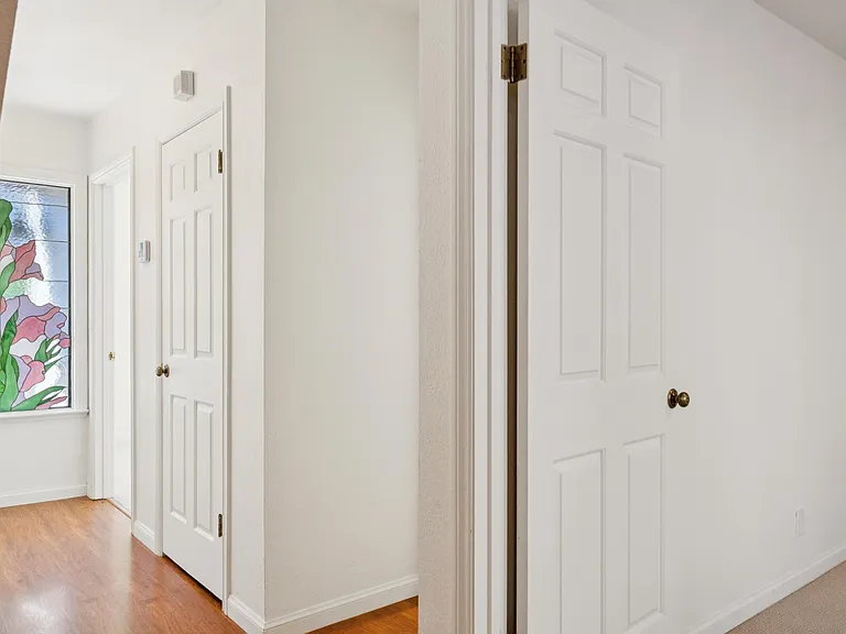 514 Isabella Ave #B — Photo 8
