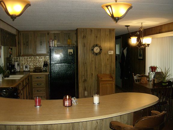 5th image of 17255 Roberts Dr