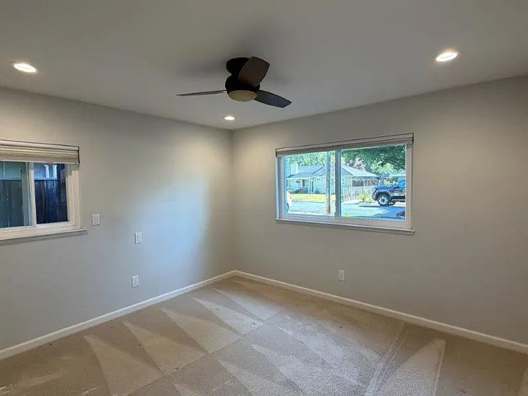 1579 Terry Way — Photo 16