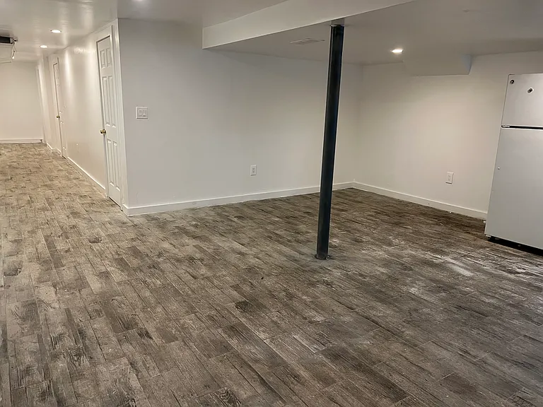 215 Highland Blvd #G — Photo 9