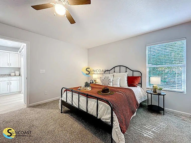 1336 W 30th St — Photo 15