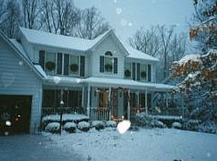 11694 Bennington Woods Rd, Reston, VA 20194