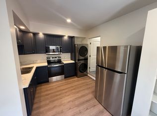 6800 Arlington Ave #C, Riverside, CA 92504