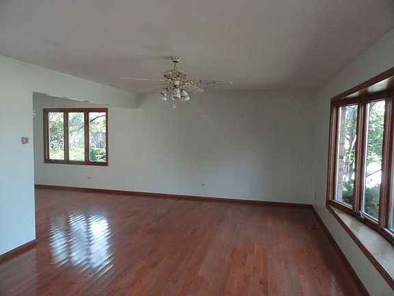 4th image of 17044 Ozark Ave