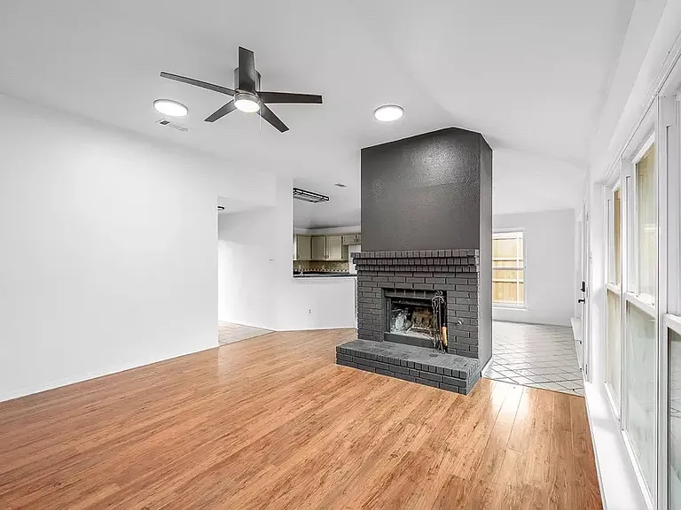2218 Fuqua Rd — Photo 3