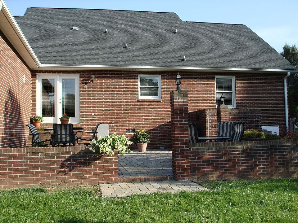 Rear/Patio