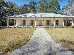 3301 Pine Ridge Dr, Ocean Springs, MS 39564