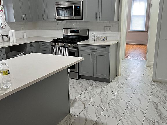5th image of 523 Beardsley Ave #1L