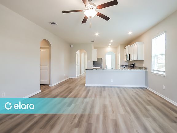3rd image of 25361 Cypress Bend Dr