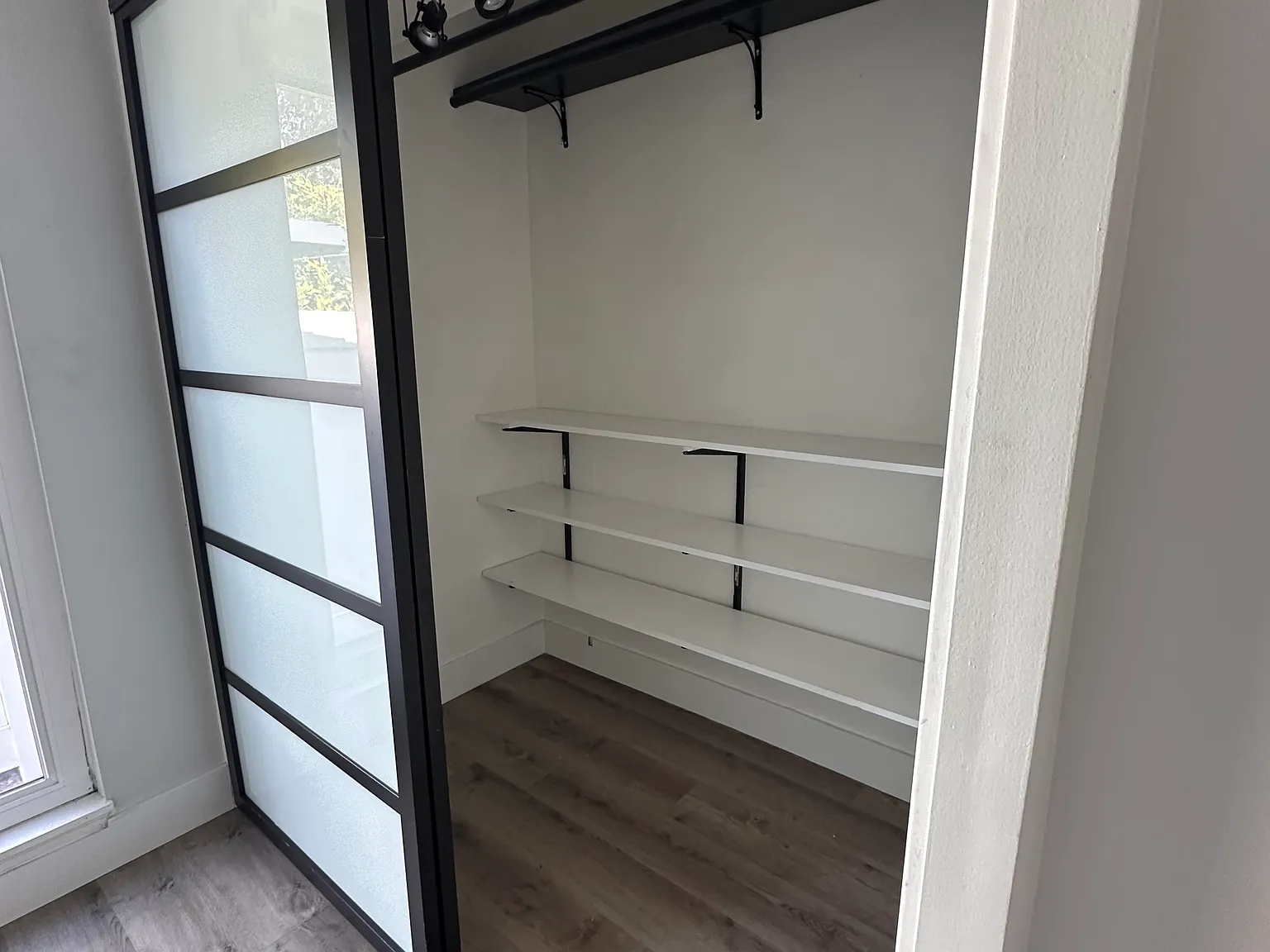 4 bed, 1300 sqft, $1,500 — Photo 3