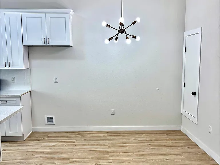 9711 Pelsey A B St #A — Photo 5