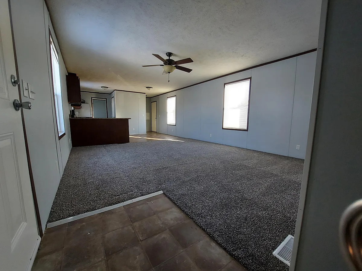 Building Photo - 5749 Knollview Dr #5749KN