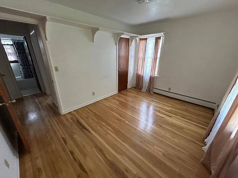 1013 E Park Ave — Photo 10
