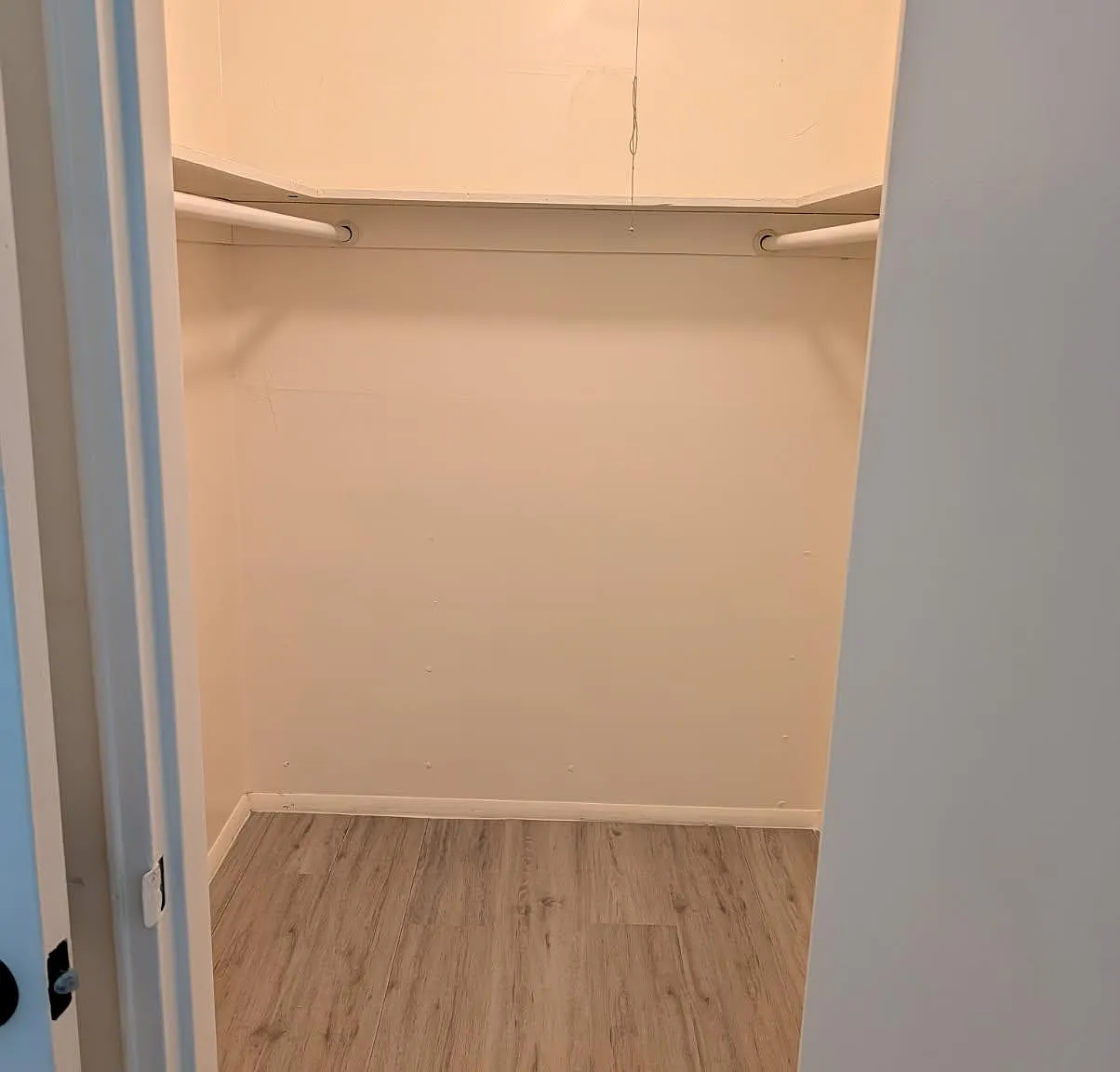 280 E Main St — Photo 3