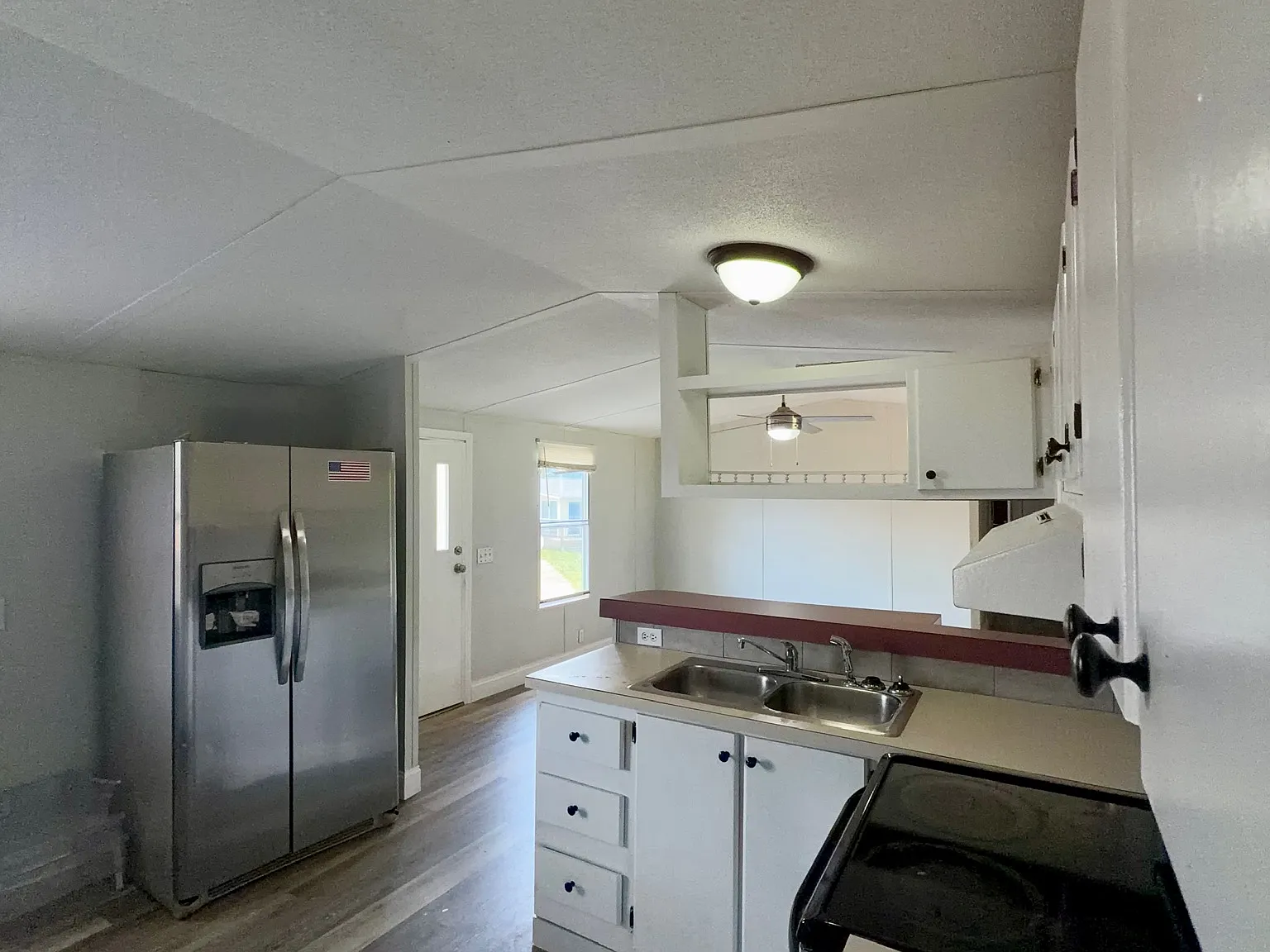 2 bed, $1,200 — Photo 2