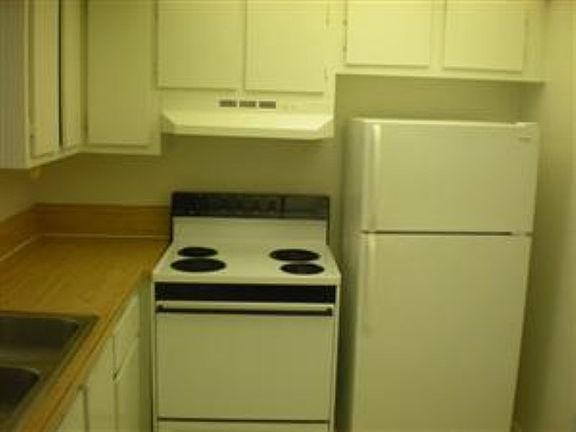 3rd image of 3610 NW 21st St APT 411