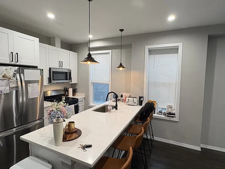 3673 N Elston Ave — Photo 22