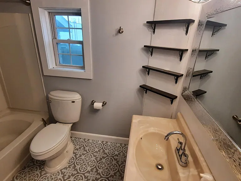 127 Paddock Ave SE #2 — Photo 8