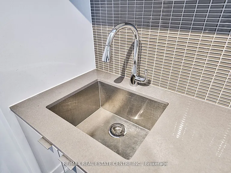 7 Grenville St #2605 — Photo 12