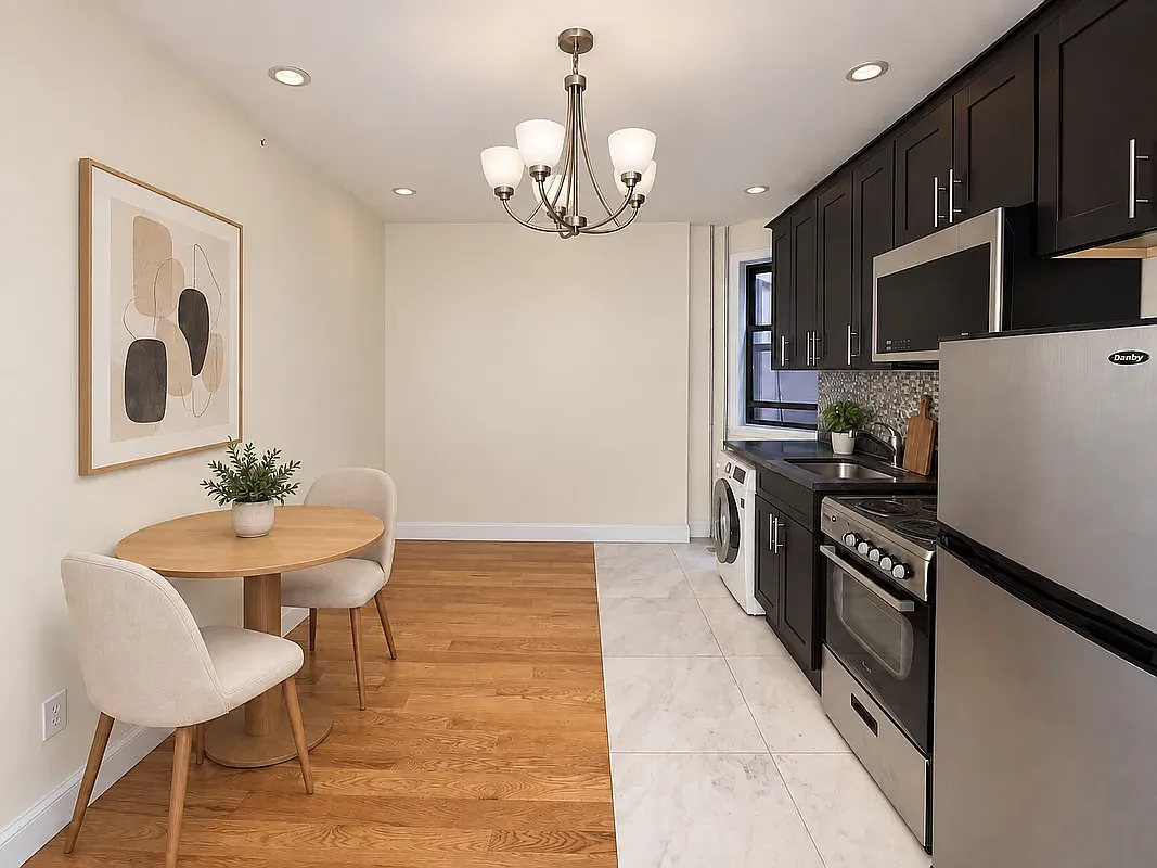 30 Rogers Avenue — Photo 3