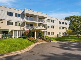 132 Demont Ave E APT 238, Little Canada, MN 55117