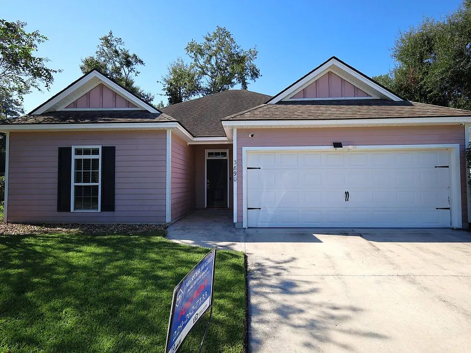 3890 Napa Dr