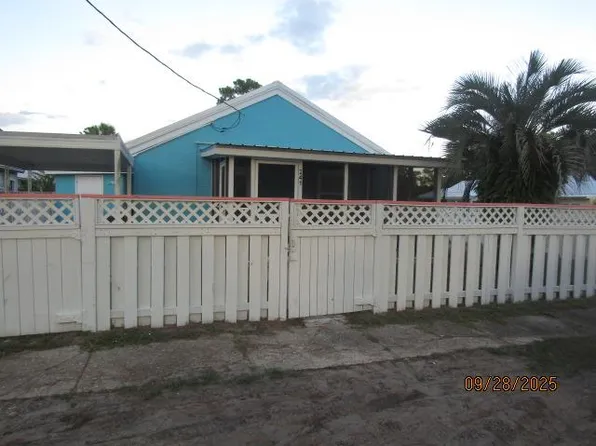 24 Parker Ave #1, Carrabelle, FL 32322