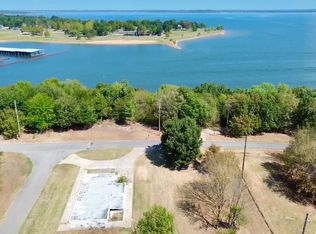 641 Sequoyah Dr, Eufaula, OK 74432